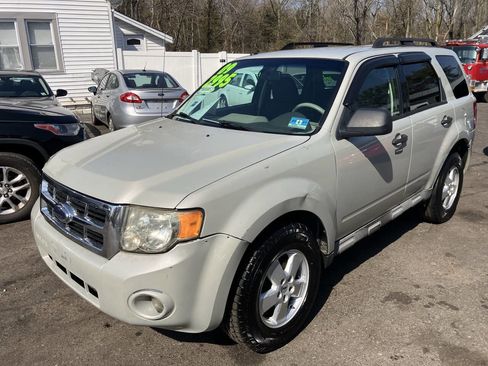 Used 2009 Ford Escape XLT image 3