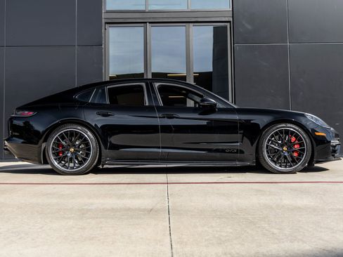 Certified 2023 Porsche Panamera GTS image 12