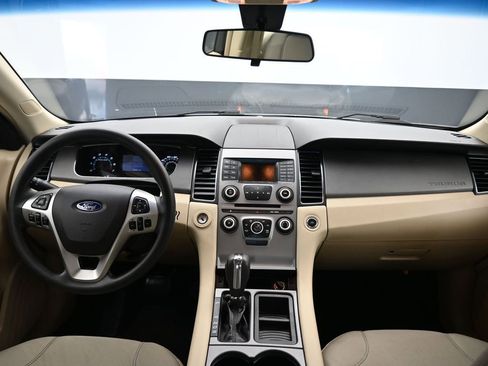 Used 2017 Ford Taurus SE image 34