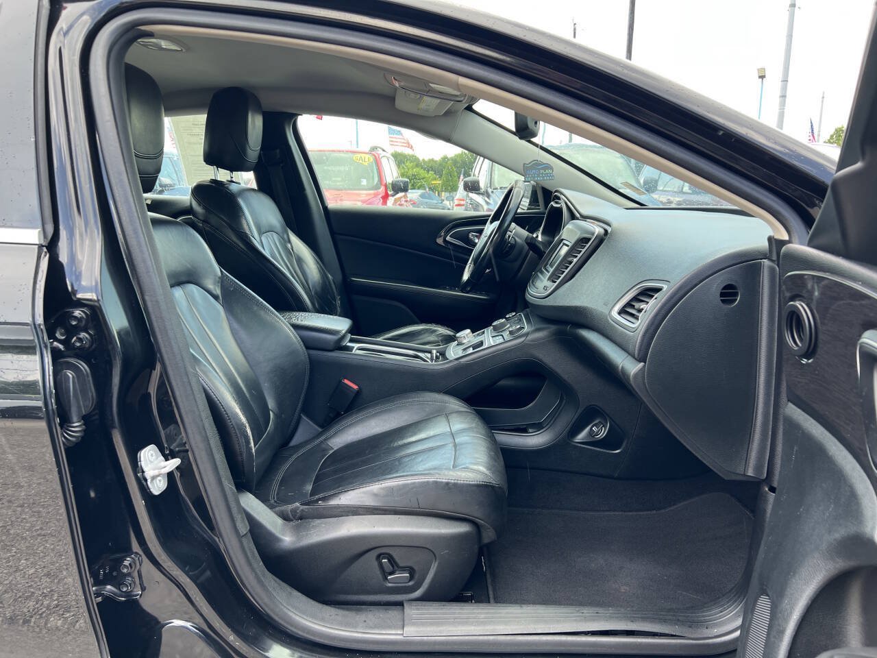 Used 2015 Chrysler 200 C FWD image 11