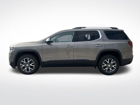 Used 2023 GMC Acadia SLT image 2