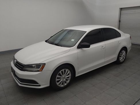 Used 2017 Volkswagen Jetta S FWD image 2