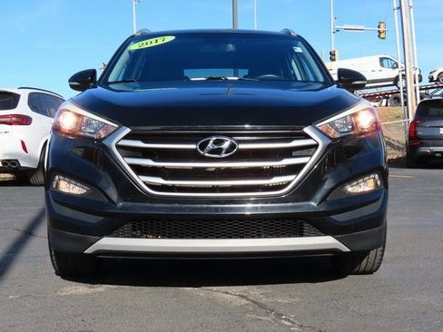 Used 2017 Hyundai Tucson Sport image 3