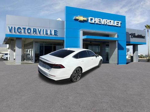 Used 2023 Honda Accord Touring image 5