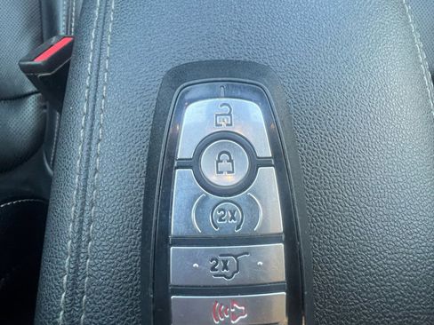 Used 2020 Ford Escape SEL image 12