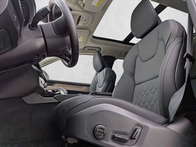 Certified 2026 Volvo XC90 B5 Plus w/ Protection Package AWD/4WD image 18