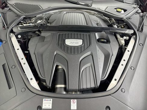 Certified 2018 Porsche Panamera 4 AWD/4WD image 31