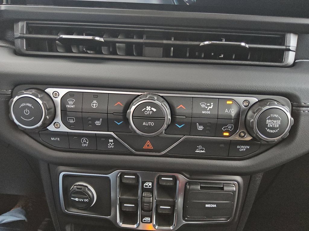 New 2026 Jeep Gladiator Sport AWD/4WD image 21