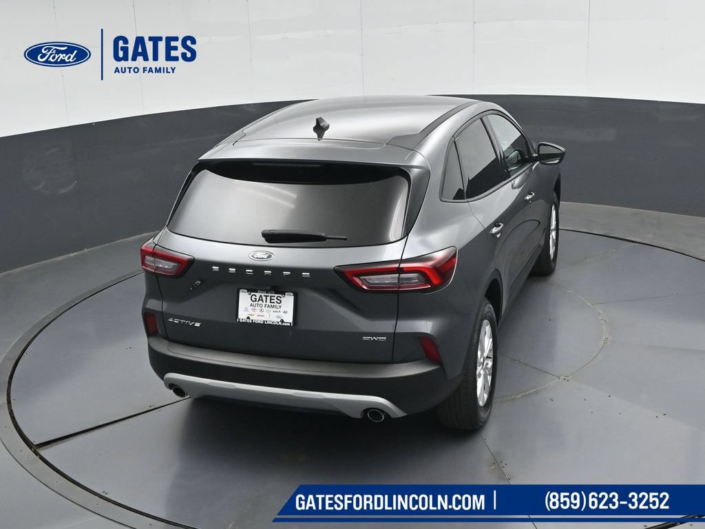 Used 2025 Ford Escape Active AWD/4WD image 45