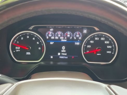 Used 2021 Chevrolet Suburban Z71 w/ Z71 Off-Road Package AWD/4WD image 25