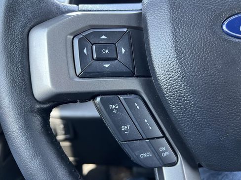 Used 2021 Ford Expedition XLT image 18