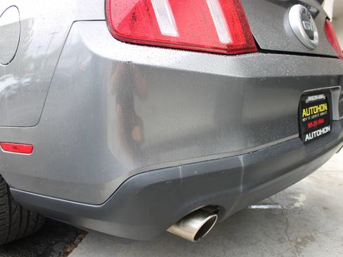 Used 2010 Ford Mustang GT RWD image 32