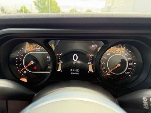 Used 2024 Jeep Wrangler Unlimited Sahara w/ Technology Group AWD/4WD image 23
