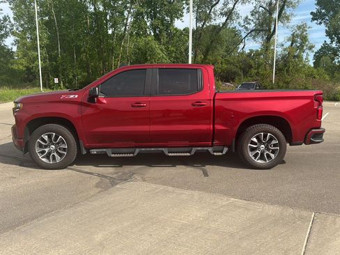 Used 2021 Chevrolet Silverado 1500 RST AWD/4WD image 2