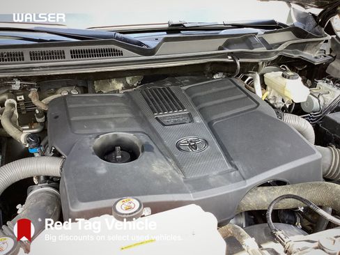 Used 2022 Toyota Tundra SR5 image 31