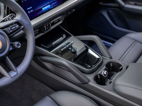 New 2026 Porsche Cayenne AWD/4WD image 13
