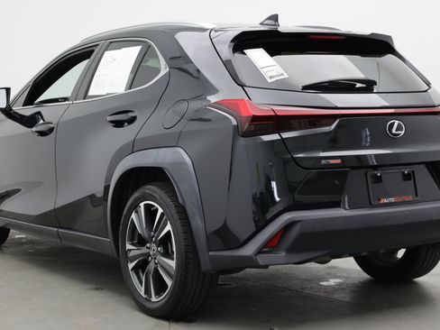 Used 2021 Lexus UX 200 w/ Accessory Package (Z2) FWD image 6
