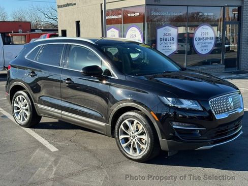 Used 2019 Lincoln MKC Select w/ Select Plus Package image 3