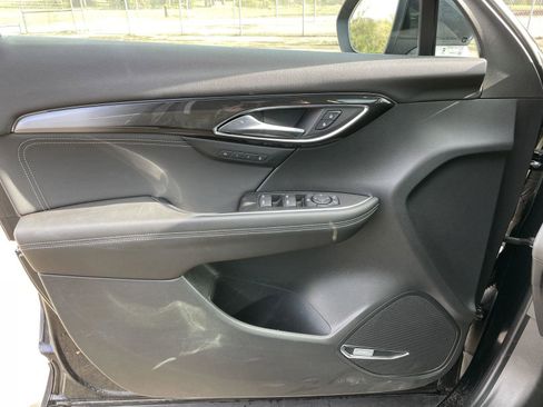 Used 2025 Buick Envision Preferred image 28