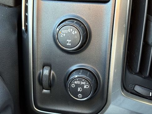 Certified 2018 Chevrolet Silverado 1500 LT w/ All Star Edition image 32