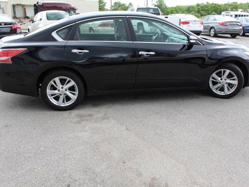 Used 2014 Nissan Altima 2.5 SV w/ Convenience Package FWD image 9