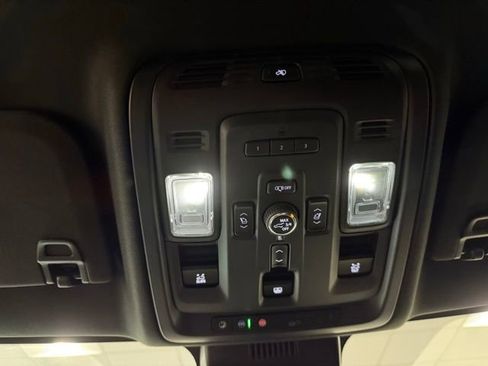 Used 2023 GMC Yukon Denali w/ Denali Reserve Package image 24