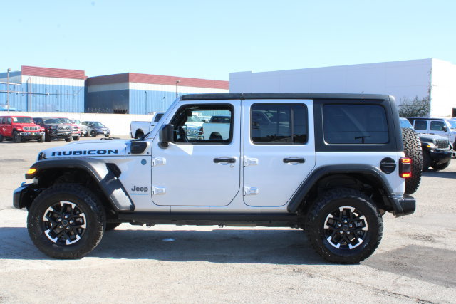 Used 2024 Jeep Wrangler Unlimited Rubicon 4xe AWD/4WD image 7