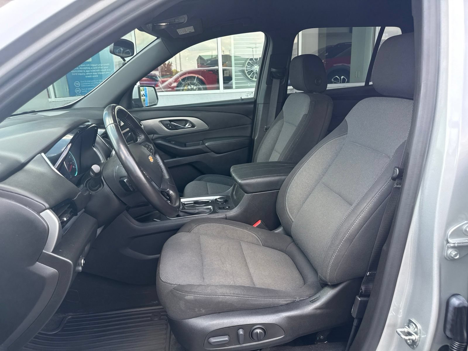 Used 2022 Chevrolet Traverse LT AWD/4WD image 21