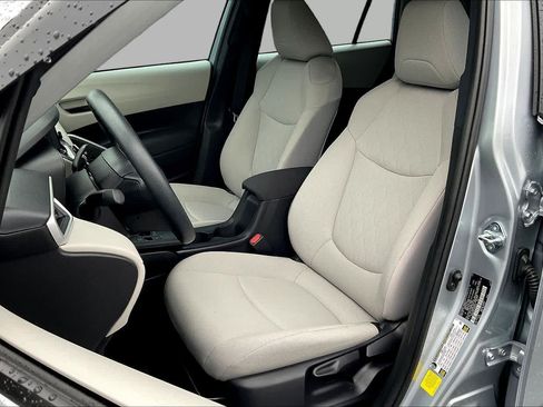 Used 2026 Toyota Corolla Cross L FWD image 8