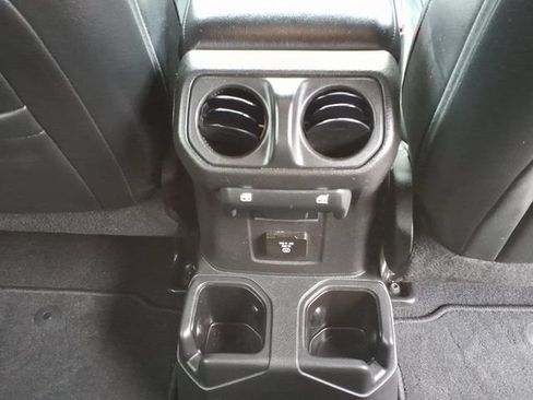 Used 2022 Jeep Wrangler Unlimited Sport w/ Sun And Sound Package AWD/4WD image 13