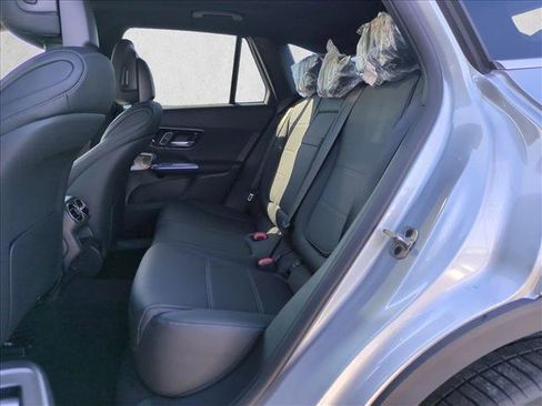 Used 2026 Mercedes-Benz GLC 300 image 16