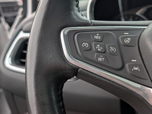 Used 2020 Chevrolet Equinox Premier AWD/4WD image 36