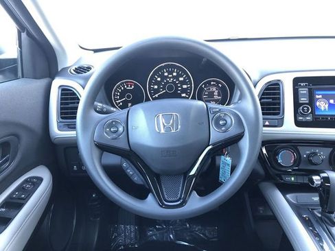 Certified 2021 Honda HR-V LX image 8