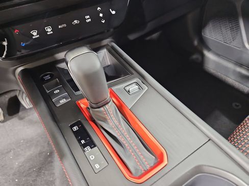 New 2026 Nissan Kicks SR w/ SR Premium Package AWD/4WD image 23