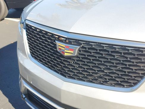 Used 2020 Cadillac XT6 Premium Luxury image 6