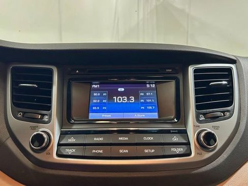 Used 2017 Hyundai Tucson SE image 28