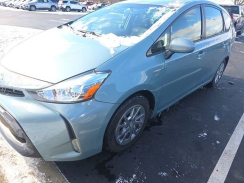 Used 2015 Toyota Prius V Three image 12