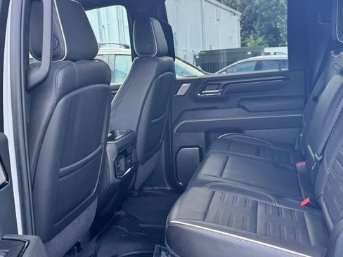 Used 2025 GMC Sierra 2500 AT4X AWD/4WD image 7