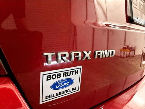 Used 2020 Chevrolet Trax LT w/ LT Convenience Package AWD/4WD image 13