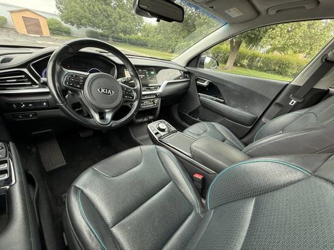 Used 2020 Kia Niro EX Premium FWD image 9