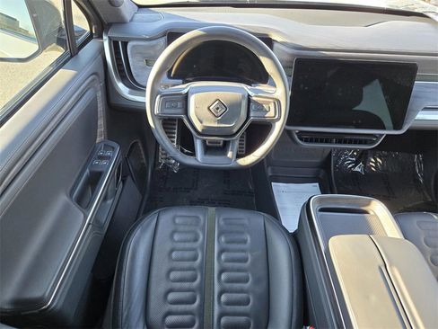 Used 2022 Rivian R1S Launch Edition image 13