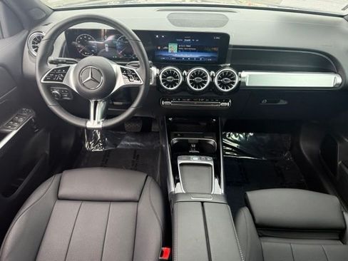 Certified 2026 Mercedes-Benz GLB 250 4MATIC image 21