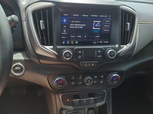 Used 2024 GMC Terrain AT4 AWD/4WD image 25