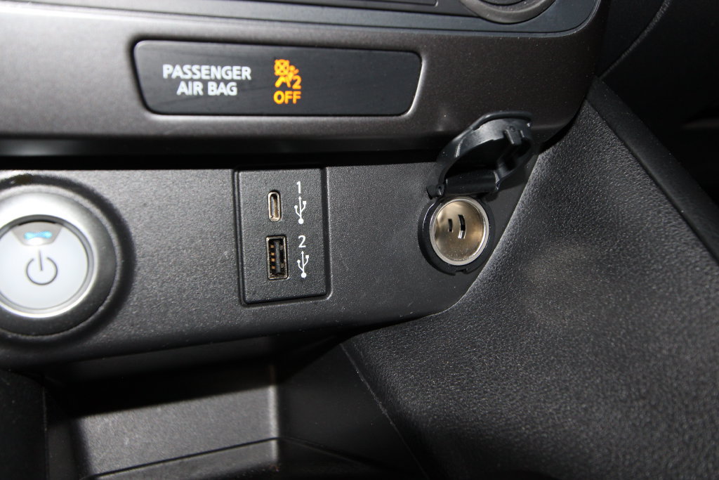 Used 2025 Nissan Leaf S FWD image 17