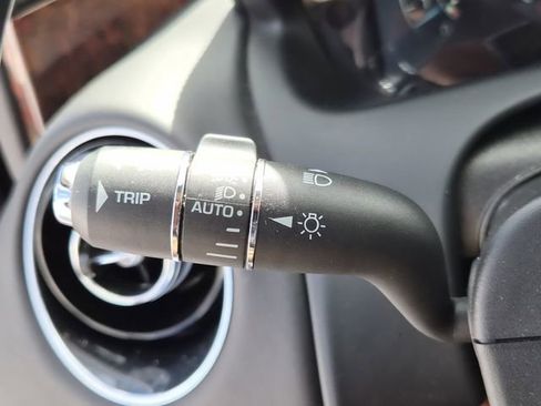 Used 2017 Jaguar XJ L Supercharged image 25