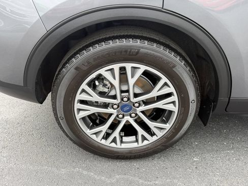 Certified 2022 Ford Escape SEL FWD image 32