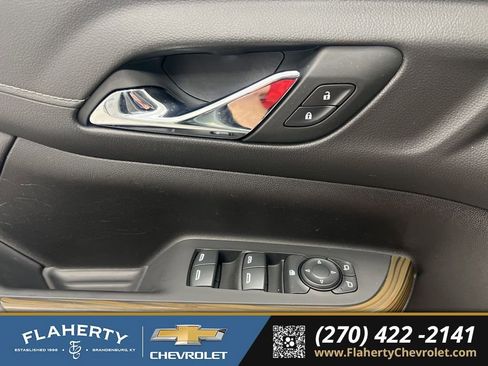 Used 2023 GMC Acadia SLE w/ Driver Convenience Package image 22