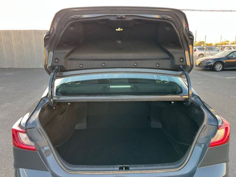 Used 2025 Toyota Camry LE image 30