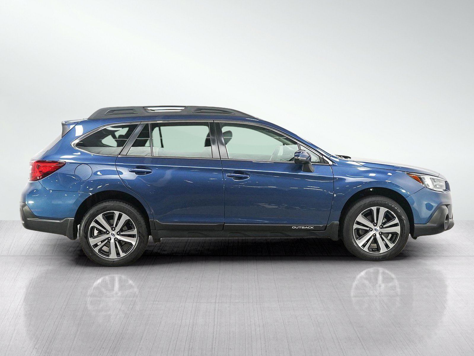 Used 2019 Subaru Outback 2.5i Limited w/ Popular Package #2 AWD/4WD image 6