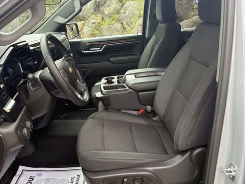 Used 2024 Chevrolet Silverado 1500 LT AWD/4WD image 15